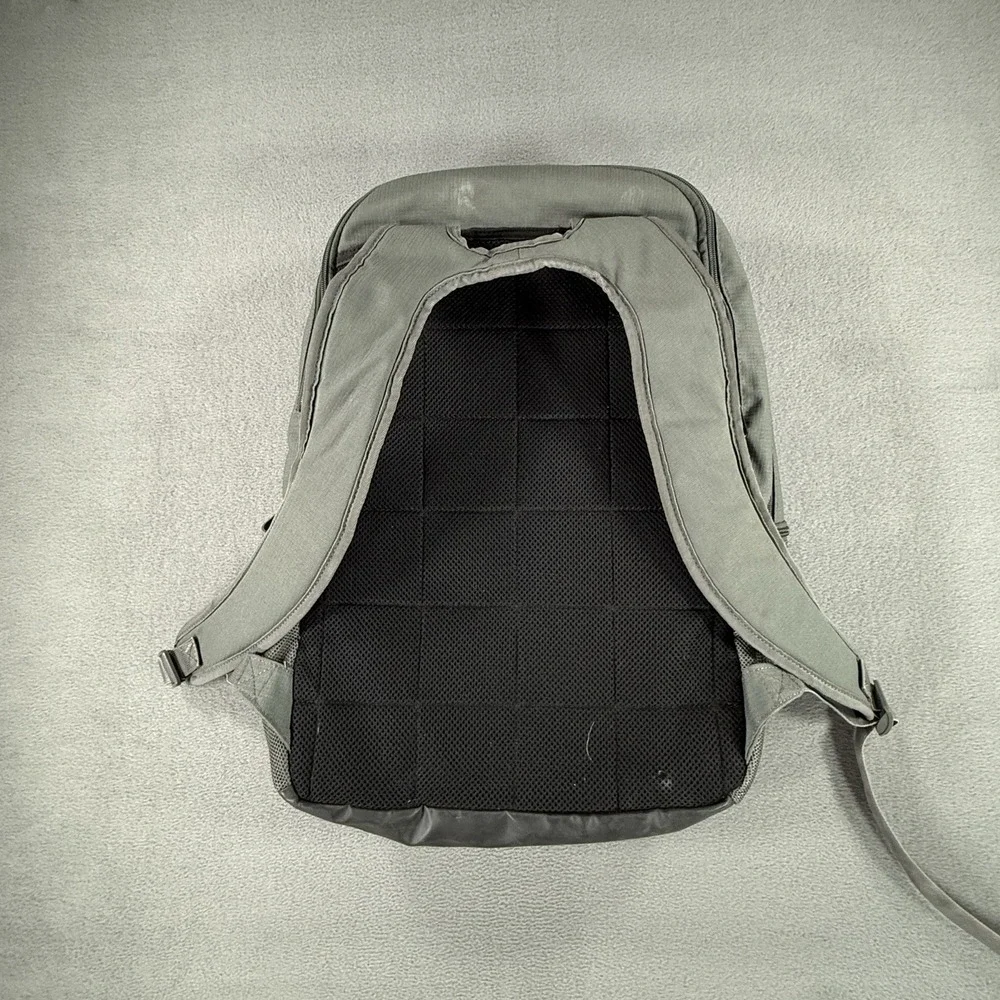 Nike Brasilia 9.5 Gym Training Extra Large Backpack 30L BA5959-010 Gray XL